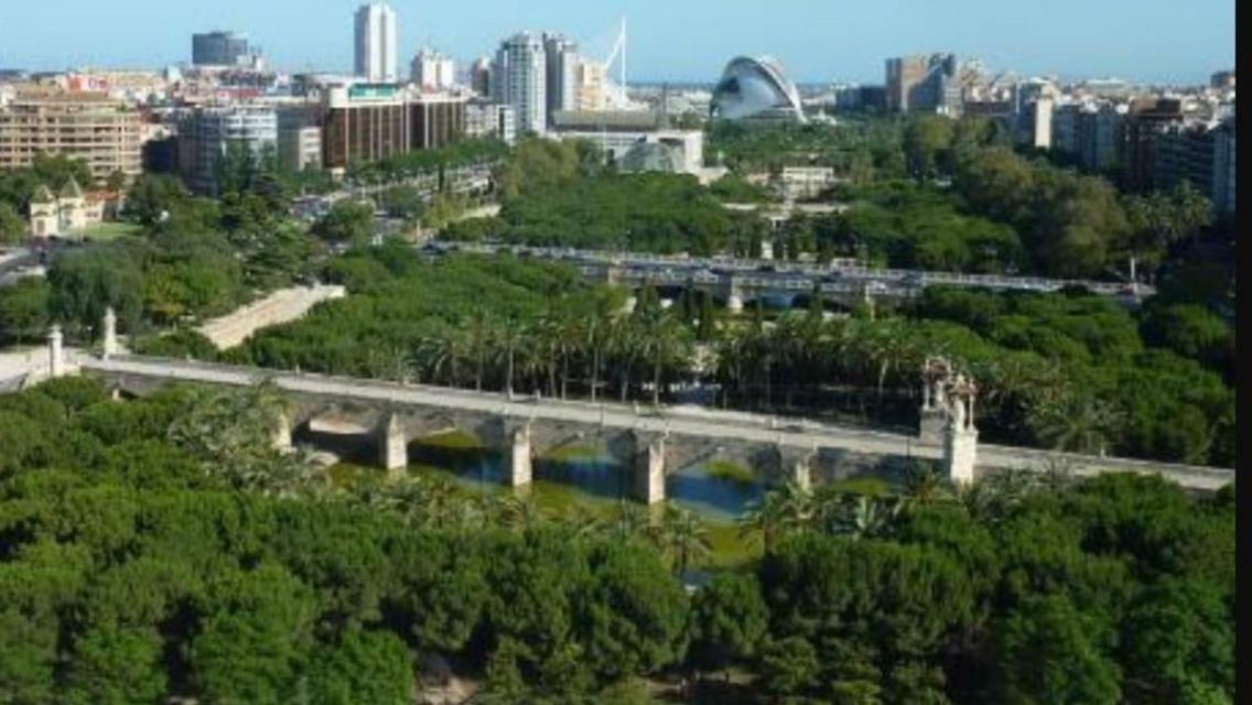 Apto En Ciudad De Las Ciencias Y Cerca Playa 발렌시아 외부 사진